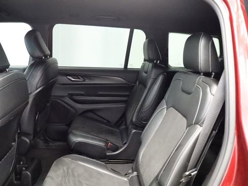 Used 2023 Jeep Grand Cherokee L Laredo AWD/4WD image 23