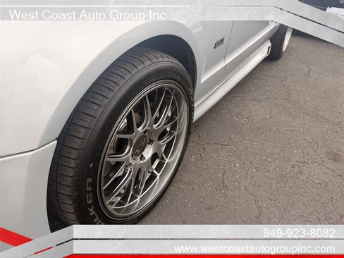 Used 2005 Ford Mustang GT RWD image 30