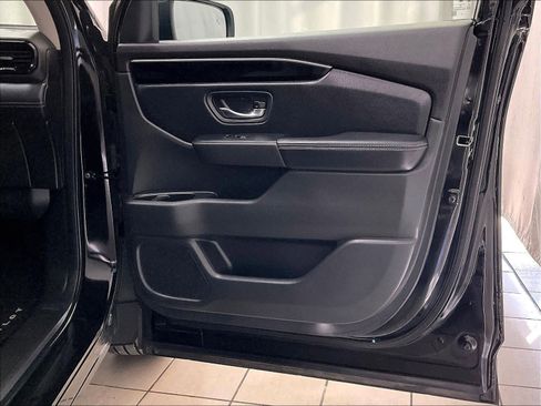 Used 2023 Honda Pilot Touring image 12