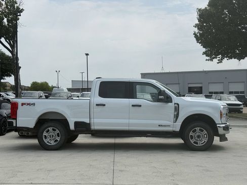 Used 2025 Ford F250 XLT w/ FX4 Off-Road Package AWD/4WD image 2