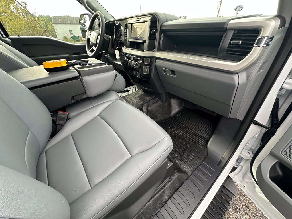 New 2027 Ford F550 4x4 Supercab Super Duty image 24