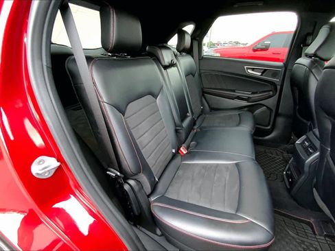 Certified 2024 Ford Edge ST-Line image 19