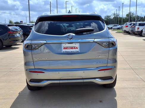 Used 2023 Buick Enclave Avenir w/ Avenir Technology Package AWD/4WD image 6