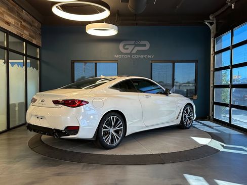Used 2019 INFINITI Q60 3.0t Luxe AWD/4WD image 3