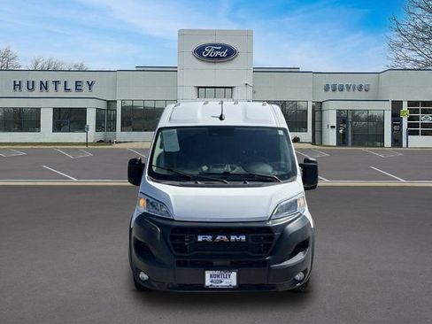 Used 2024 RAM ProMaster 2500 w/ Convenience Group FWD image 2