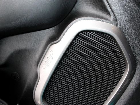 Used 2022 Jeep Renegade Latitude w/ Convenience Group image 23