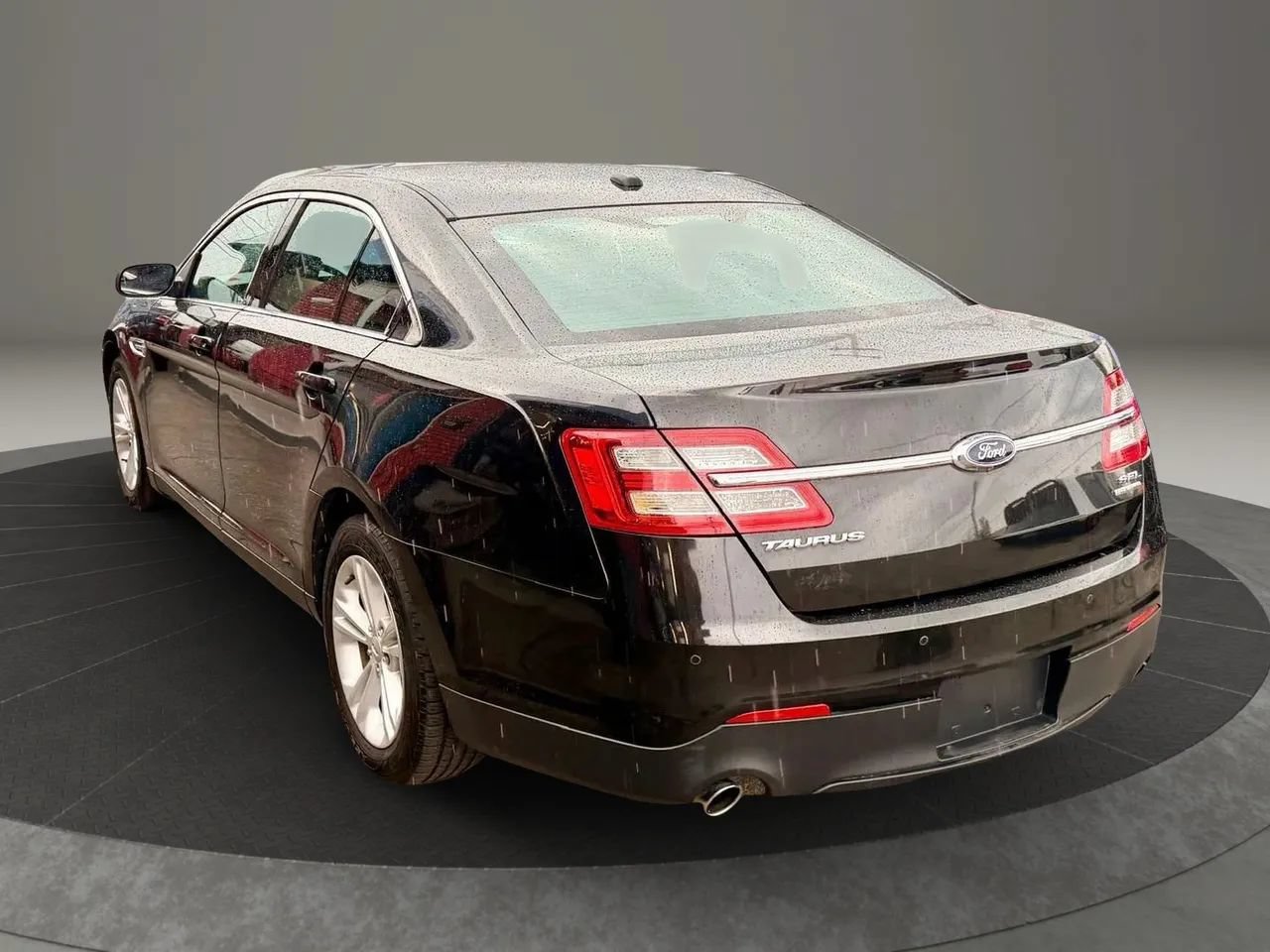 Used 2014 Ford Taurus SEL w/ Equipment Group 201A FWD image 6
