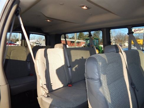 Used 2017 Chevrolet Express 3500 LT w/ LT Preferred Equipment Group image 12