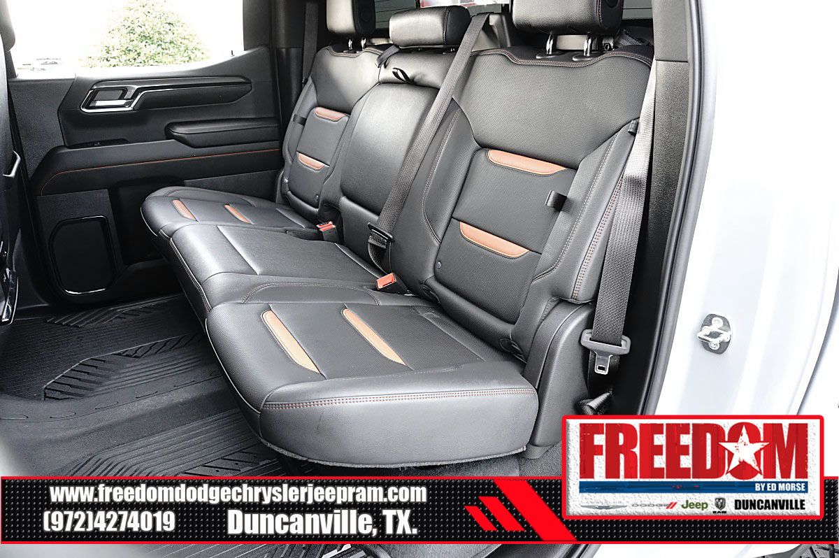 Used 2024 GMC Sierra 1500 AT4 w/ Technology Package AWD/4WD image 14