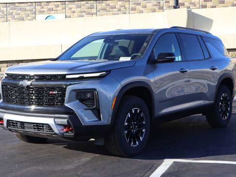 New 2026 Chevrolet Traverse Z71 w/ Enhanced Driving Package image 1