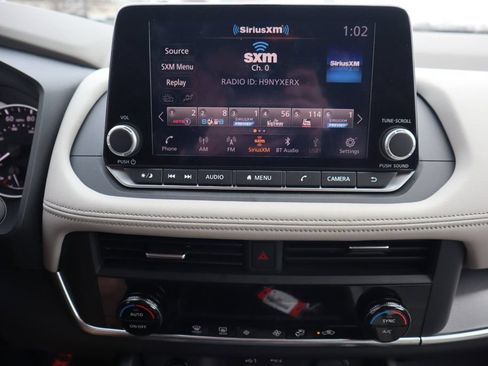 Certified 2025 Nissan Rogue SV AWD/4WD image 20