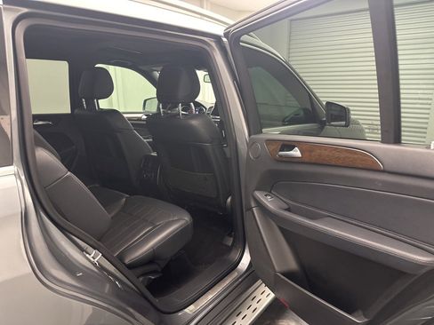 Used 2019 Mercedes-Benz GLS 450 4MATIC image 7