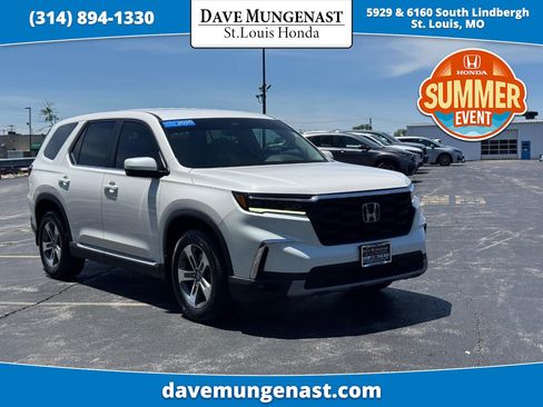 Certified 2025 Honda Pilot EX-L image 1