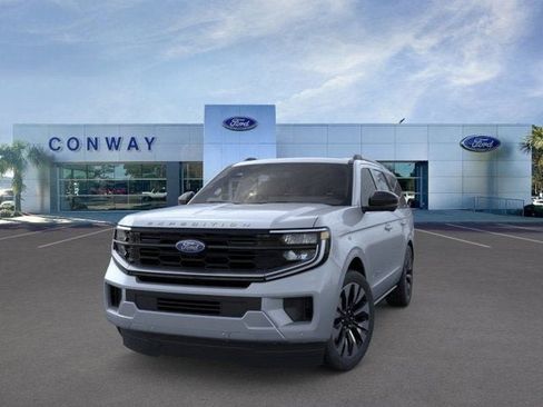 New 2026 Ford Expedition Platinum w/ Driver's Package image 2