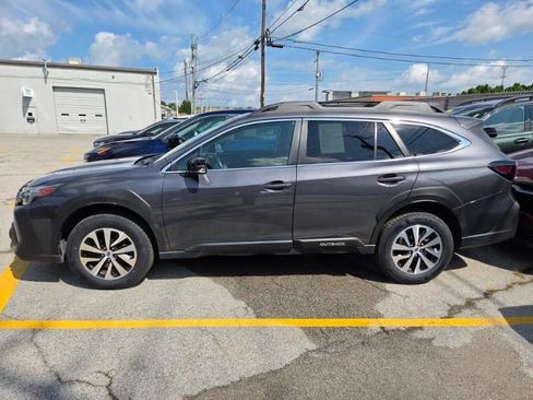 Used 2024 Subaru Outback Premium AWD/4WD image 7