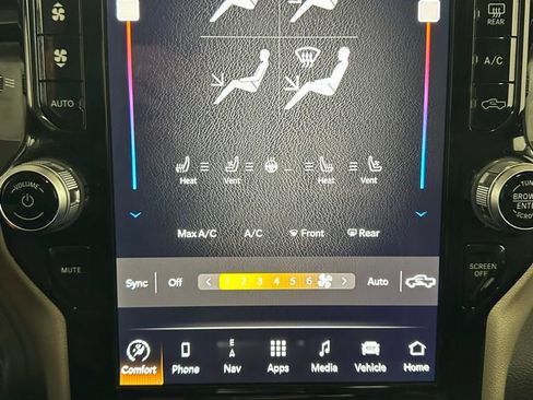 Used 2024 RAM 3500 Laramie image 27