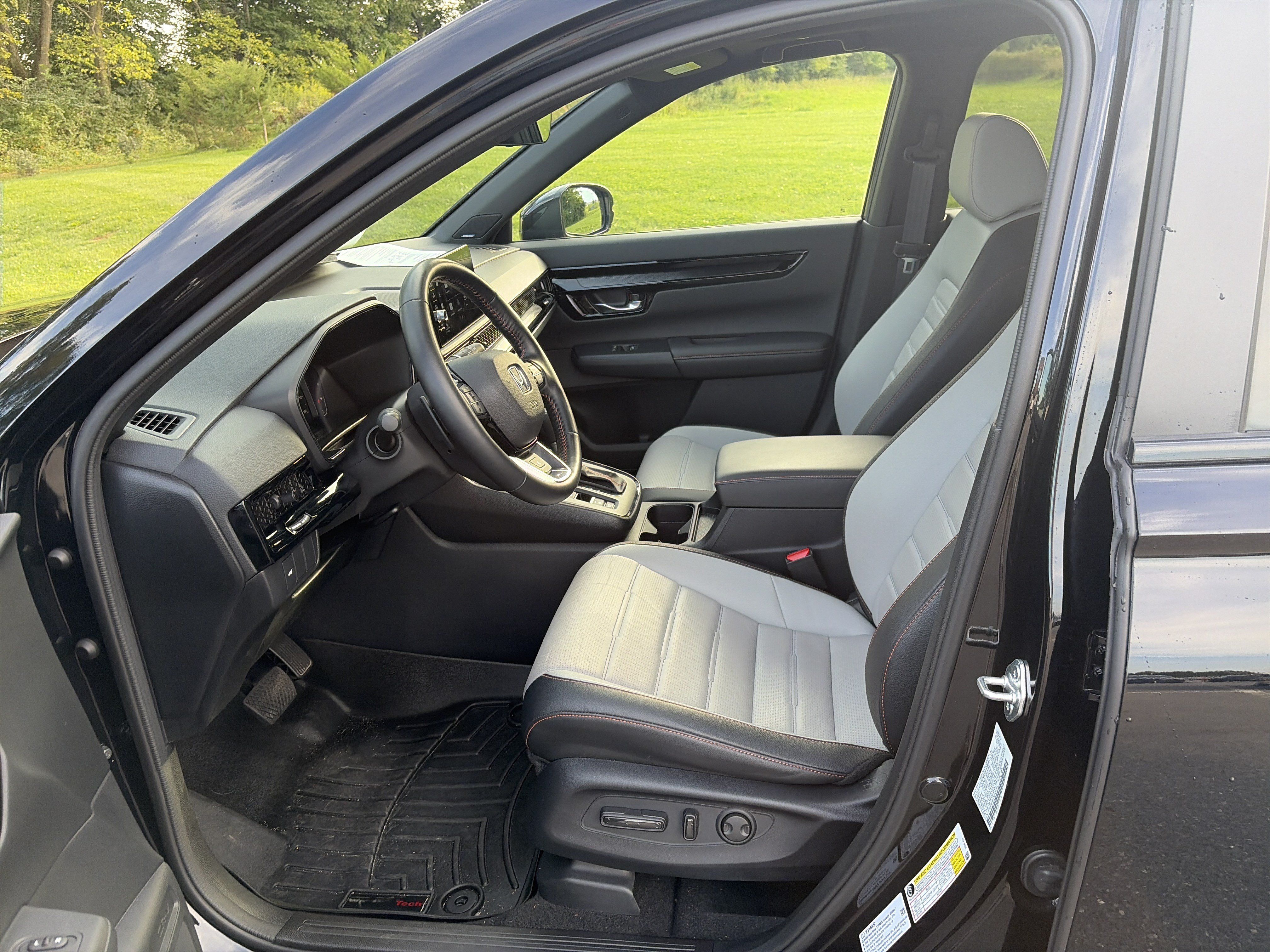 Used 2026 Honda CR-V Sport Touring image 18