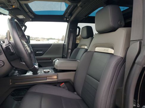 Certified 2024 GMC Hummer EV 2X w/ LPO, Illumination Package image 21