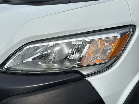 Used 2025 RAM ProMaster 2500 w/ Safety Group image 9