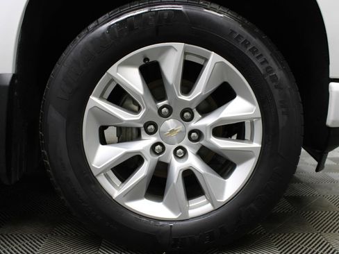 Used 2021 Chevrolet Silverado 1500 Custom AWD/4WD image 10