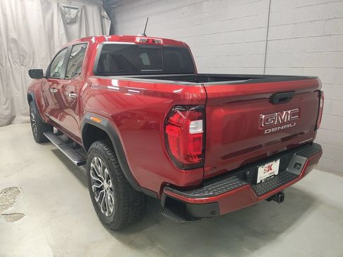 Used 2025 GMC Canyon Denali AWD/4WD image 18