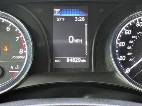 Certified 2020 Toyota Camry SE image 28