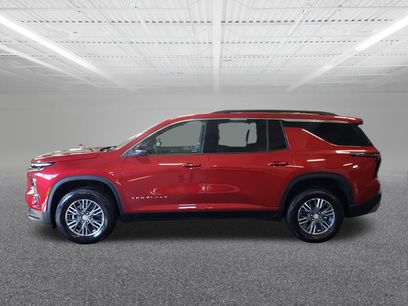 Used 2025 Chevrolet Traverse LT w/ LPO, Floor Liner Package