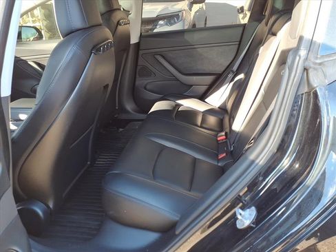 Used 2018 Tesla Model 3 Performance image 10