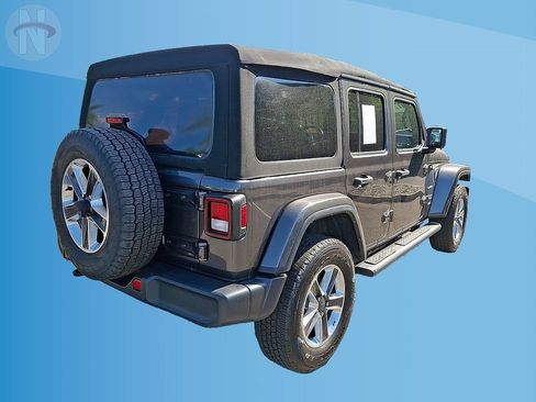Certified 2022 Jeep Wrangler Unlimited Sahara w/ Cold Weather Group AWD/4WD image 16