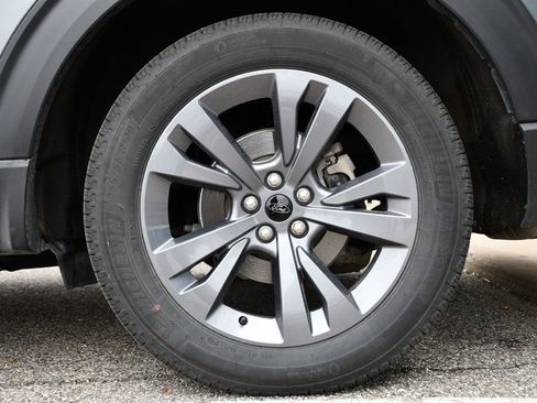 Used 2023 Ford Explorer XLT w/ Equipment Group 202A image 37