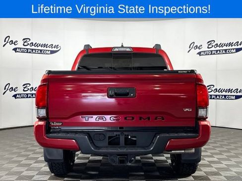 Used 2018 Toyota Tacoma TRD Sport AWD/4WD image 8