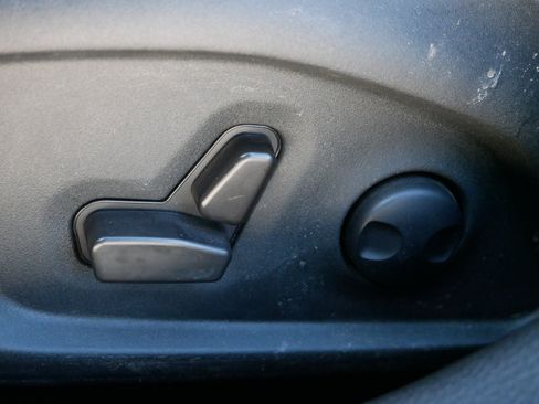 Used 2024 Jeep Compass Limited image 19