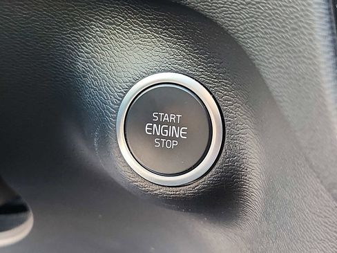 Certified 2023 Volvo XC40 B4 Plus w/ Driver Assist Package FWD image 23
