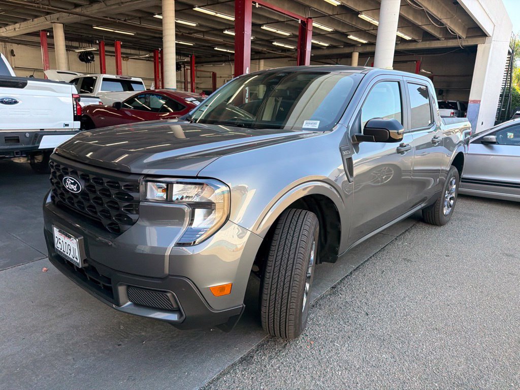 Used 2026 Ford Maverick XLT w/ XLT Luxury Package AWD/4WD image 3