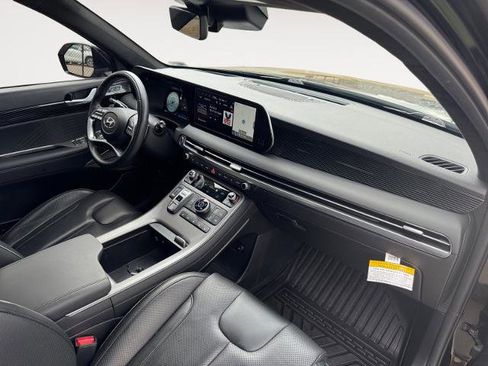 Used 2024 Hyundai Palisade Calligraphy image 15