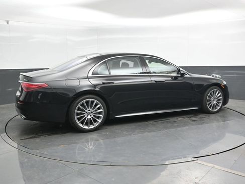 Used 2022 Mercedes-Benz S 580 4MATIC Sedan image 4