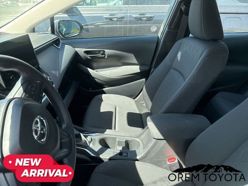 Used 2026 Toyota Corolla LE FWD image 5