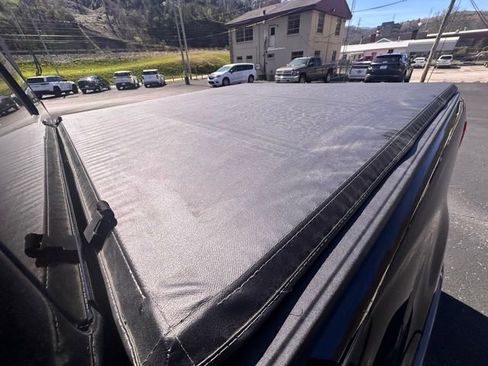 Used 2022 Ford Ranger Lariat w/ Tremor Off-Road Package image 12