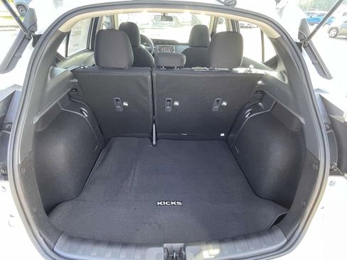 New 2025 Nissan Kicks Play S image 8