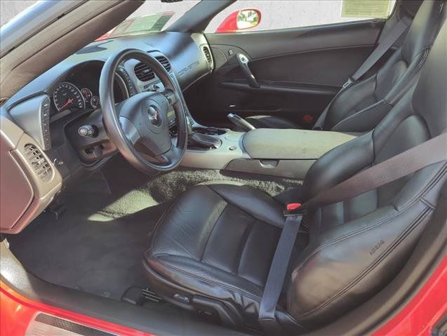 Used 2007 Chevrolet Corvette Coupe w/ Preferred Equipment Group RWD image 11