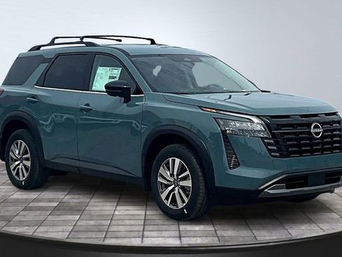 New 2026 Nissan Pathfinder SL AWD/4WD image 2