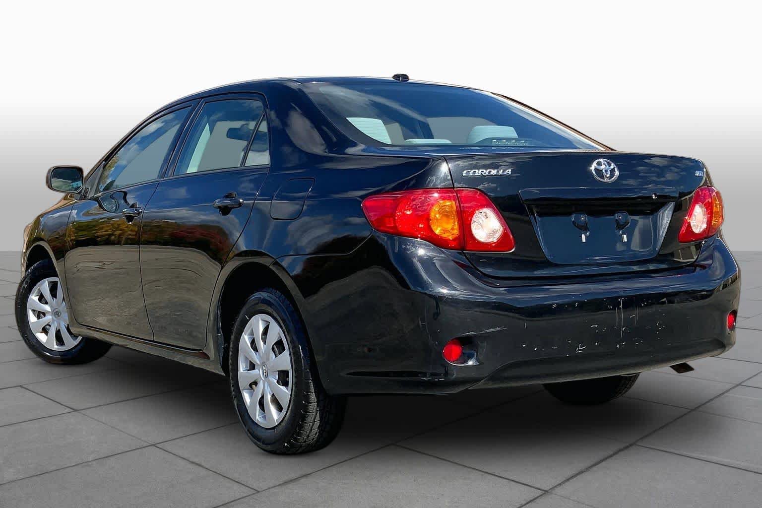Used 2010 Toyota Corolla LE w/ All Weather Guard Pkg FWD image 11