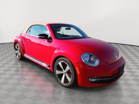 Used 2013 Volkswagen Beetle 2.0T image 15
