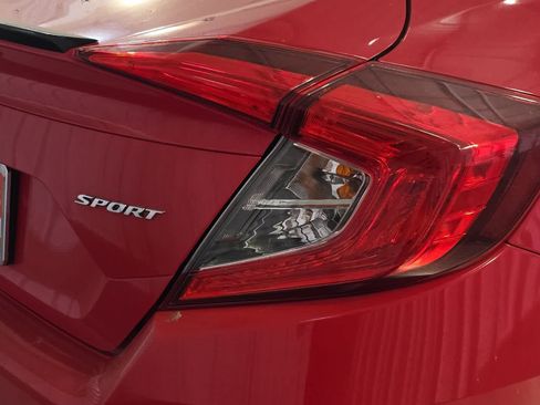 Used 2019 Honda Civic Sport image 13