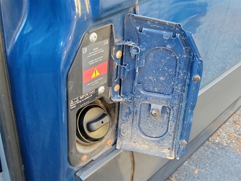 Used 2013 Mercedes-Benz Sprinter 2500 image 13