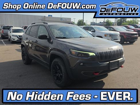 Used 2022 Jeep Cherokee Trailhawk w/ Sun & Sound Group AWD/4WD image 1