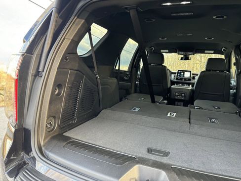 Used 2022 Chevrolet Tahoe LT w/ Luxury Package image 38