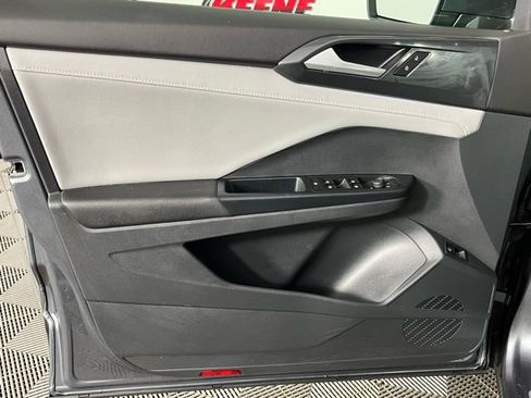 Used 2023 Volkswagen Taos SEL image 22