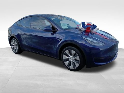 Used 2023 Tesla Model Y Long Range image 7