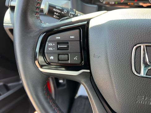 Used 2025 Honda Odyssey Sport-L image 41